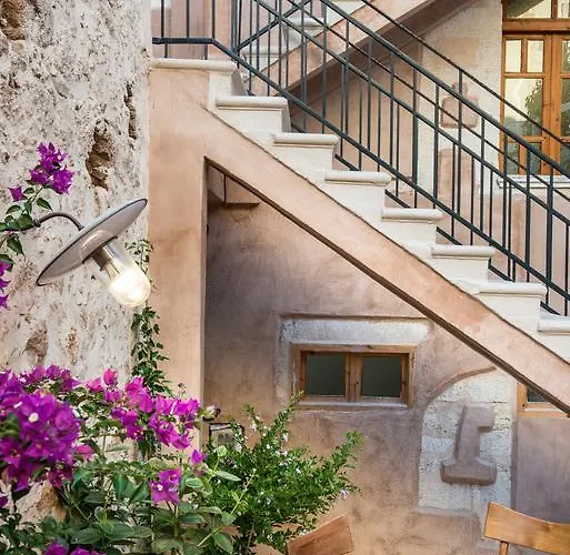 Off Ханья (Крит)