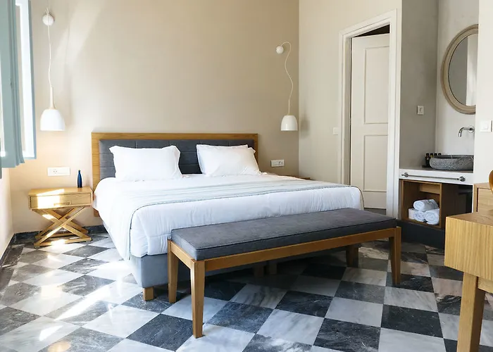 Off 3* Chania (Crete)